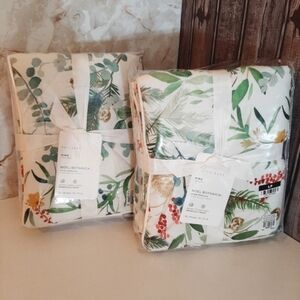 Pottery Barn Noel Botanical Percale King Shams